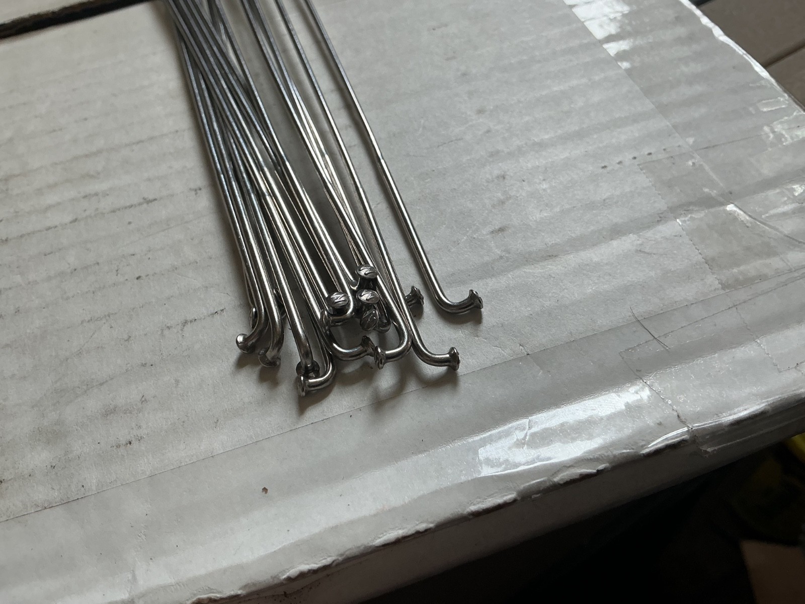 260mm 14/17/14 Wheelsmith spokes/nips