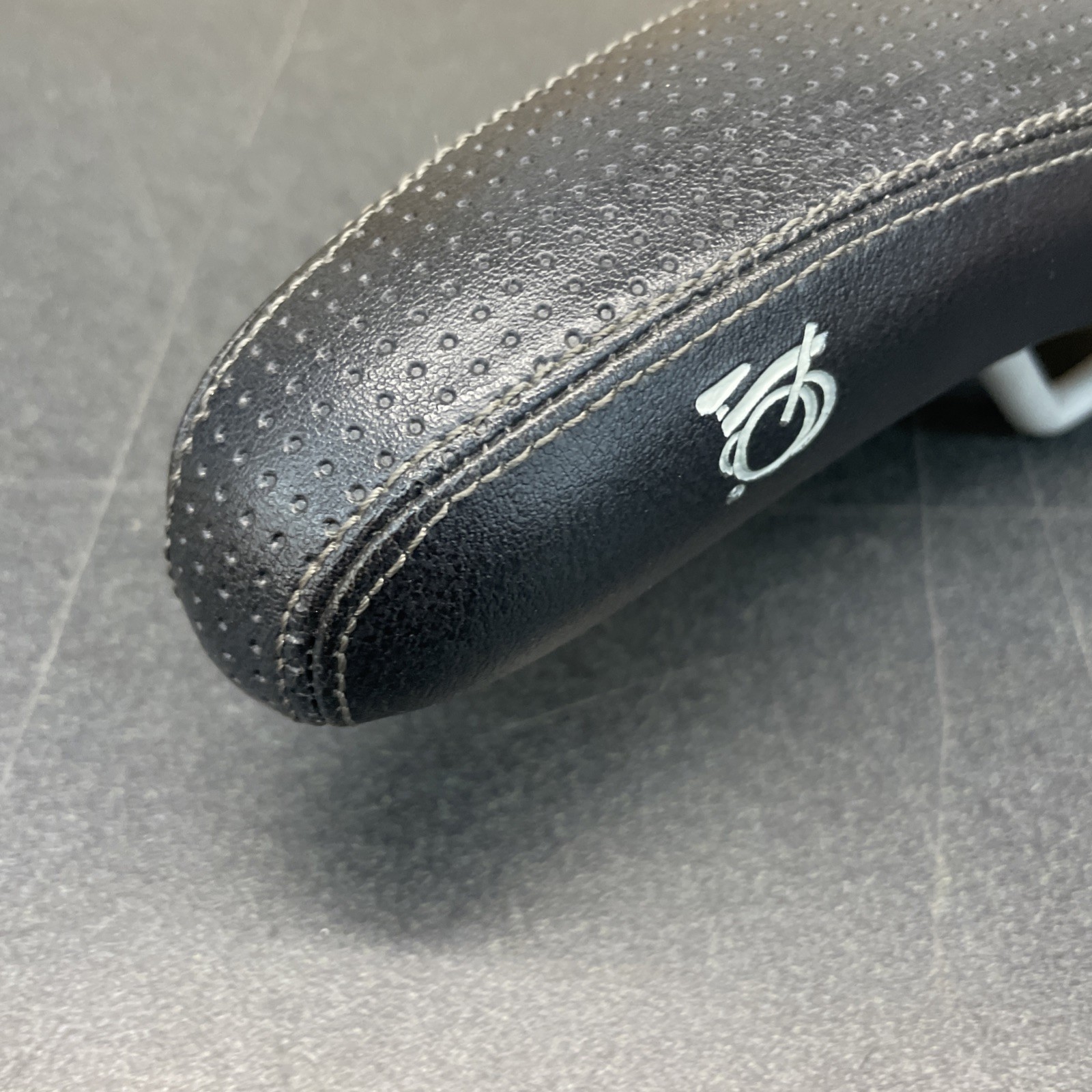 Brompton Original Hollow Cro-Mo Saddle Black Bike Bicycle Seat 11” X 6” Used