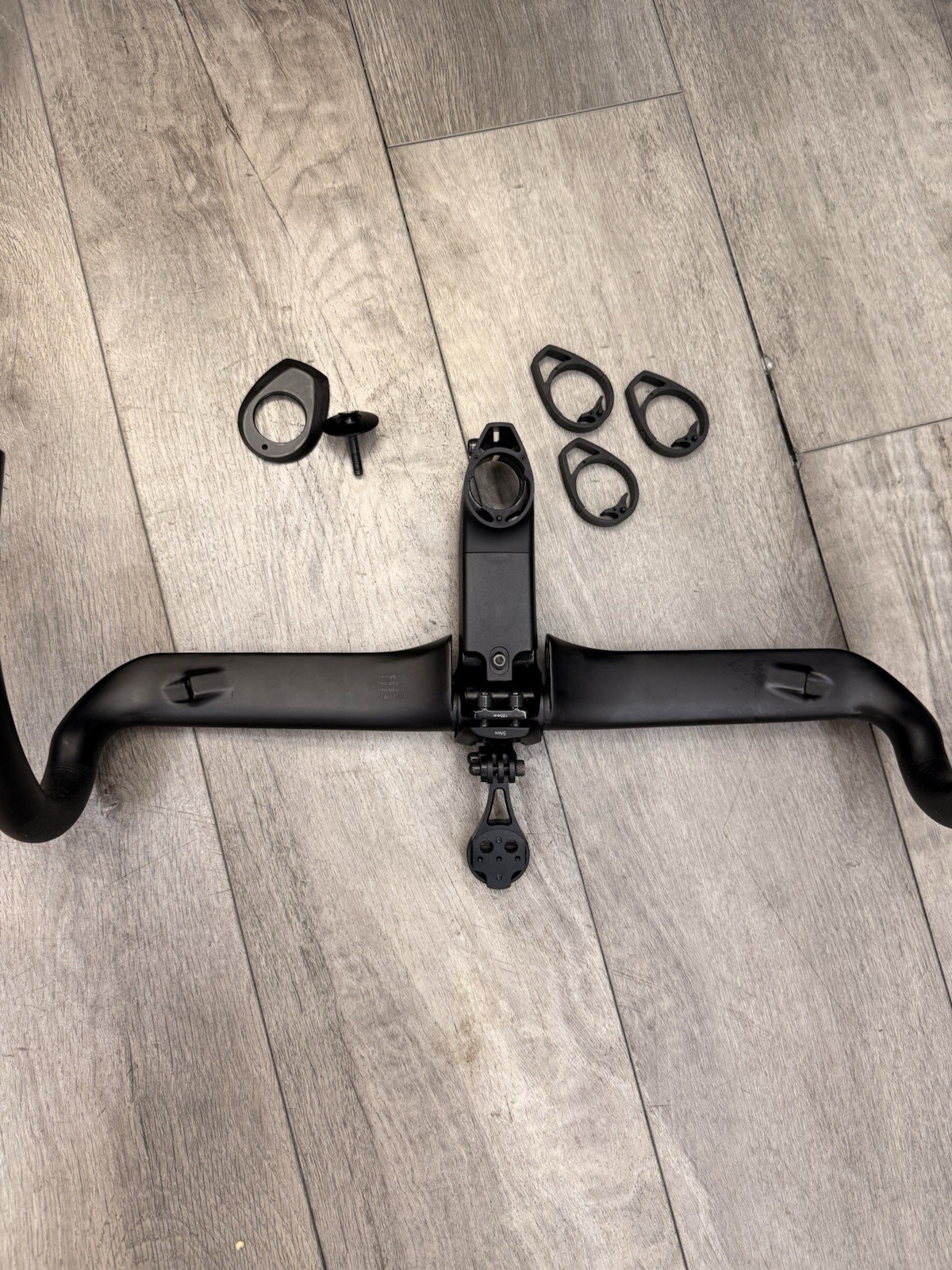 BMC ICS Aero 44X 120 carbon road handlebar Integrated Garmin Mount Spacers Clean