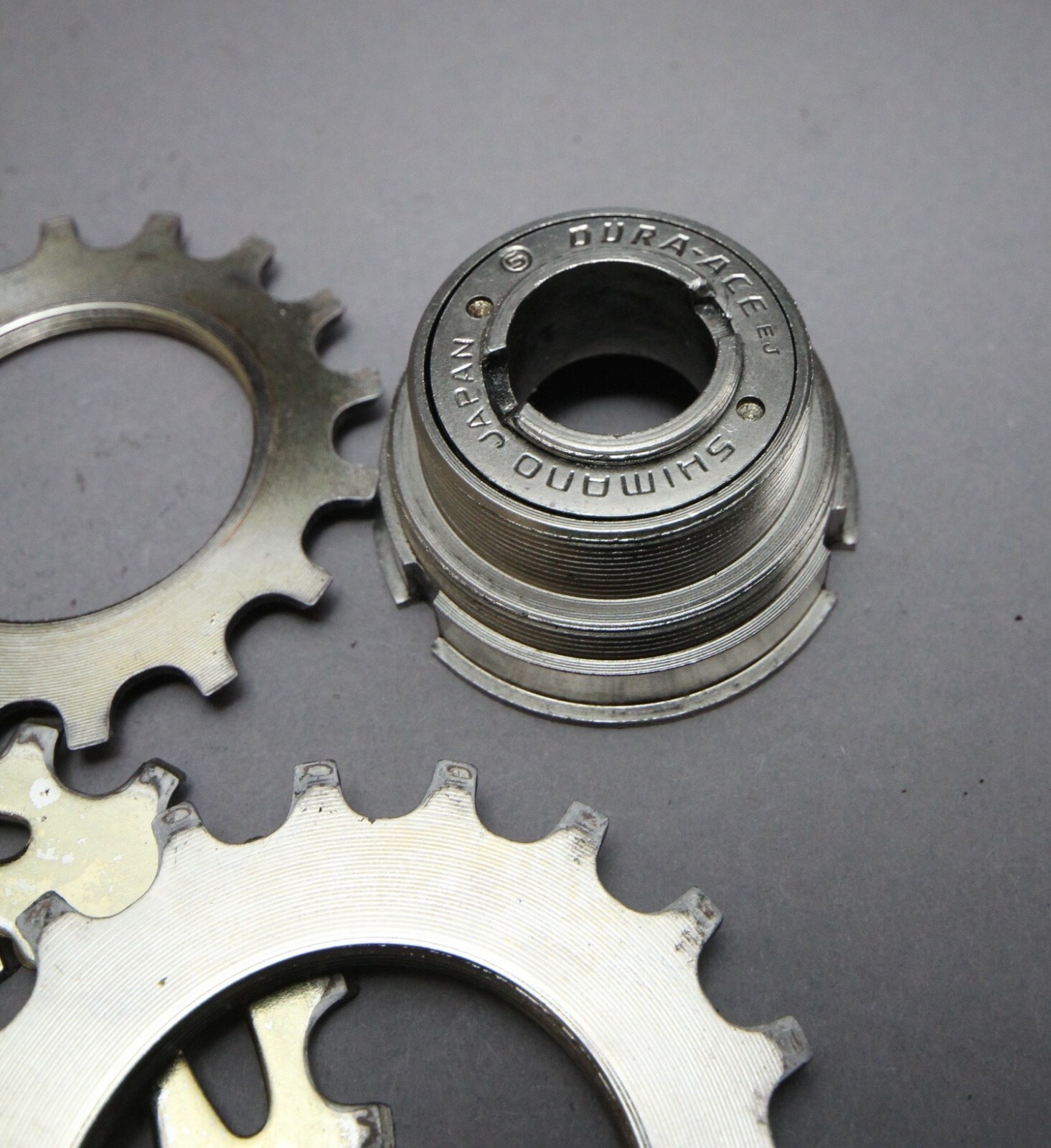 Shimano Dura Ace MF-7200 Freewheel / 5S / 14-23 / 375g / ISO Bolt On