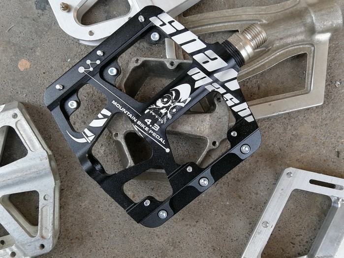 1 Pair Bicycle Pedals MTB Mountain Road Bike Cycling Flat Pedal Aluminum Alloy