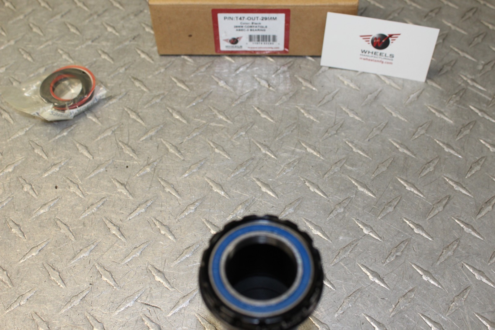T47 Outboard ABEC-3 Threaded Cups T47 68-100mm 28.99mm T47-OUT-29MM