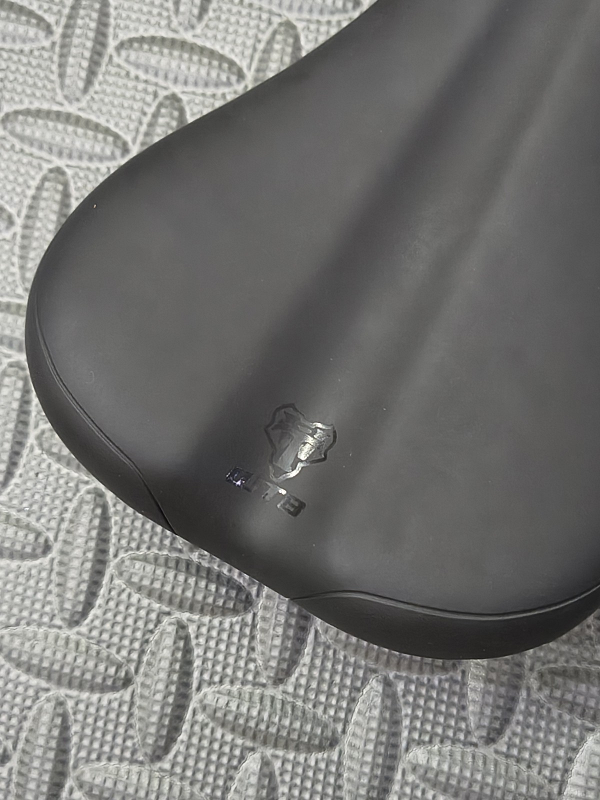 WTB Volt 130mm x 255mm Saddle & Grips Set