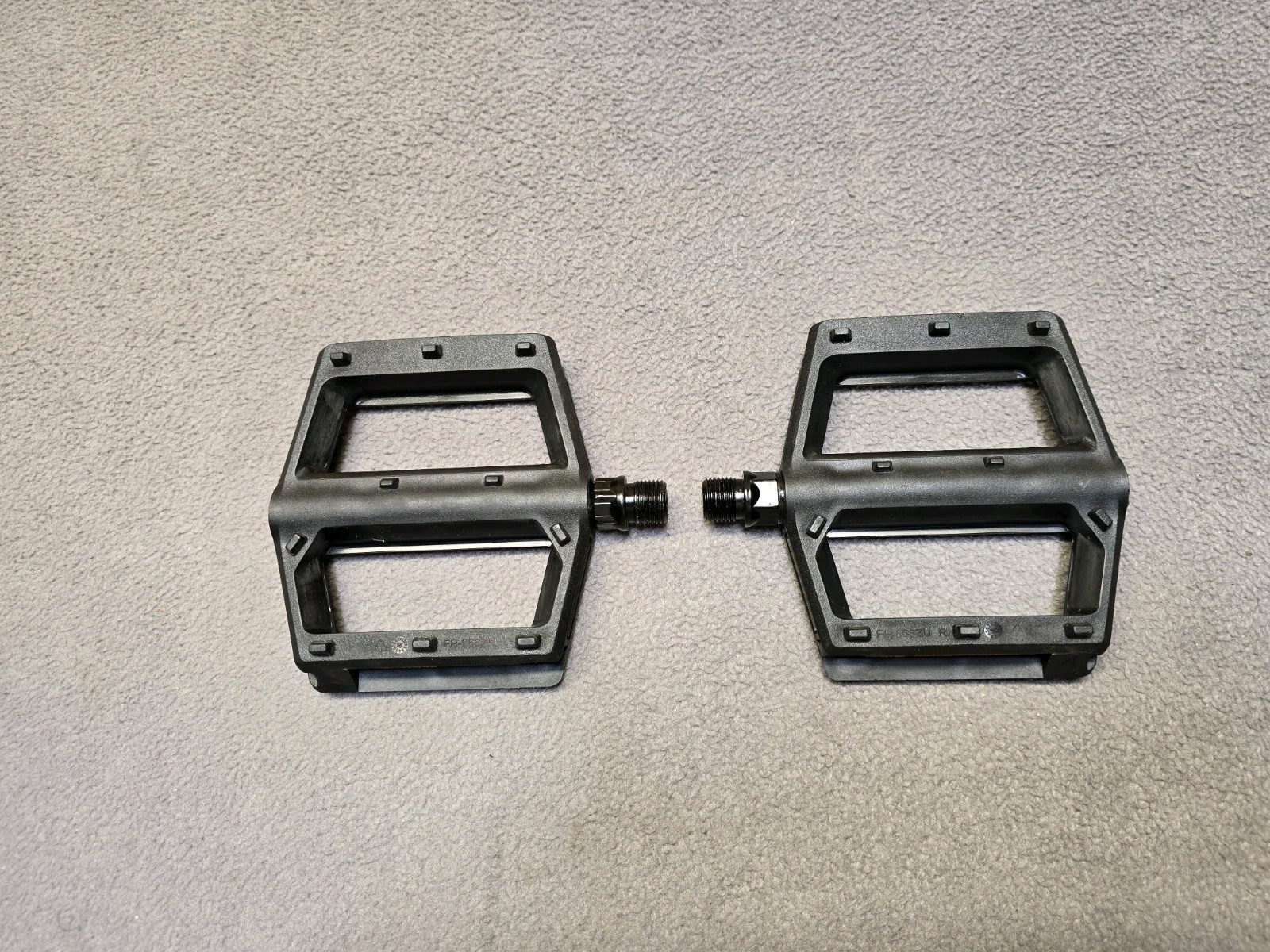 Bicycle Pedals Black Plastic Resin FP868ZU With Reflectors 9/16 Threaded
