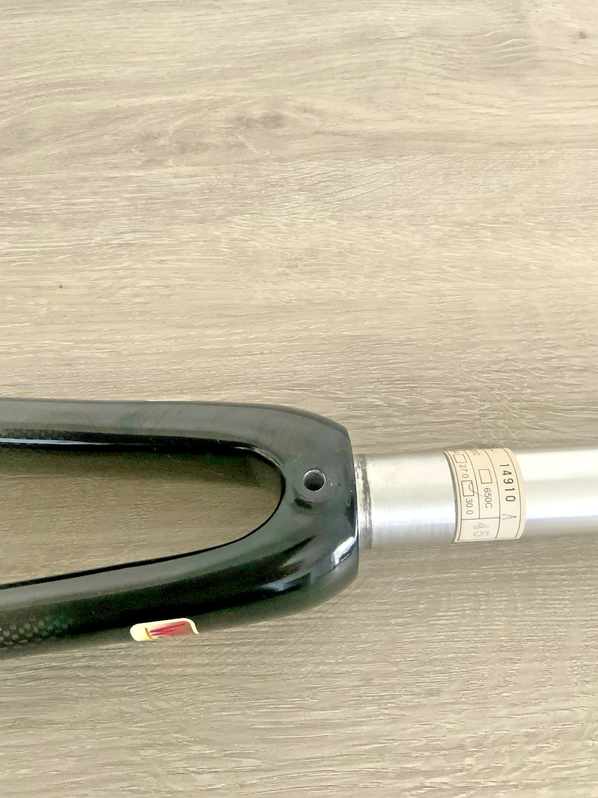 WEYLESS CARBON FORK 700C THREADLESS 1 1/8 542 GRAMS 258 MM STEERER
