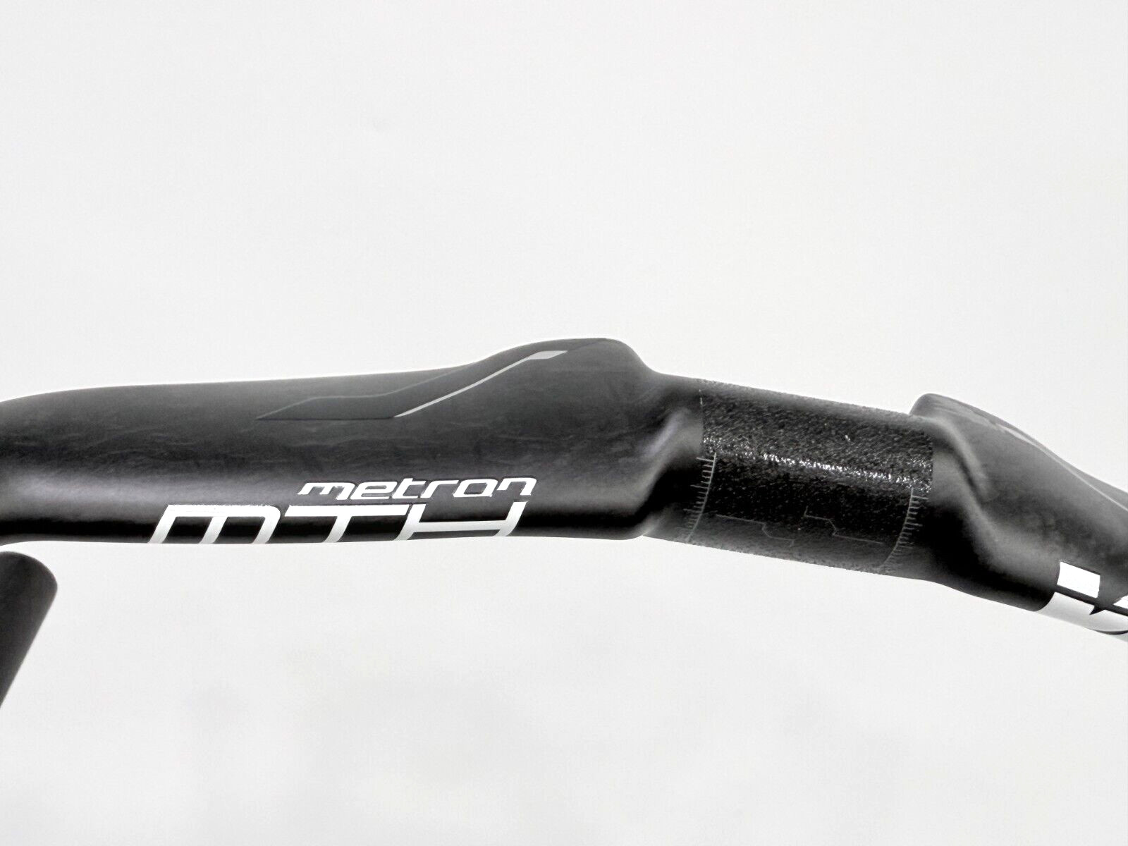 Vision Metron Track 31.8x365mm Carbon Drop Bar Handlebar (White Logo)