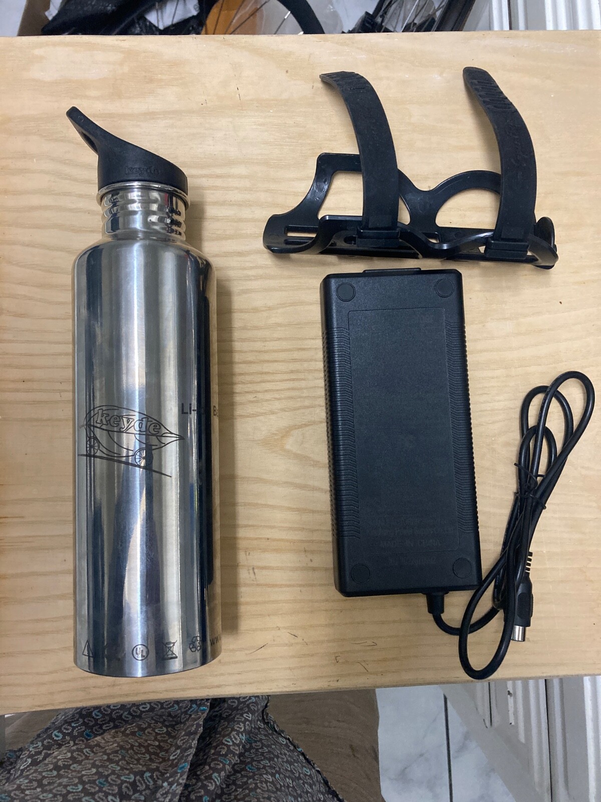 Keyde BI3311 330Wh Water Bottle Shape Battery Bicycle Mount 500 Watt 33V 11Ah 9s