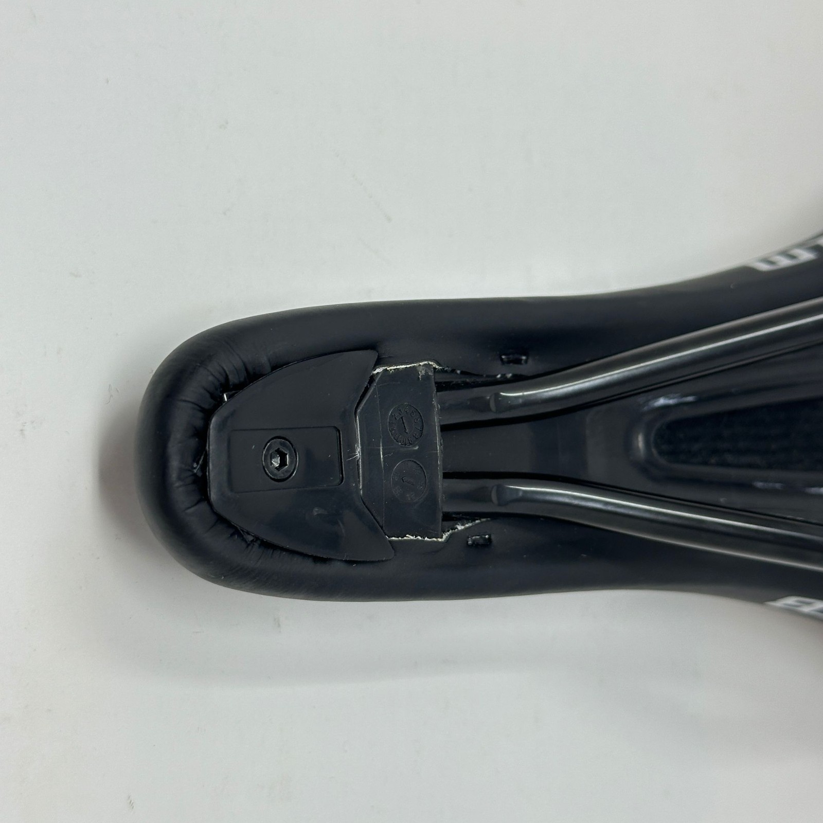 WTB Volt Bike Saddle Comfort Mountain Road Seat 142 mm Wide 320g Steel Rails