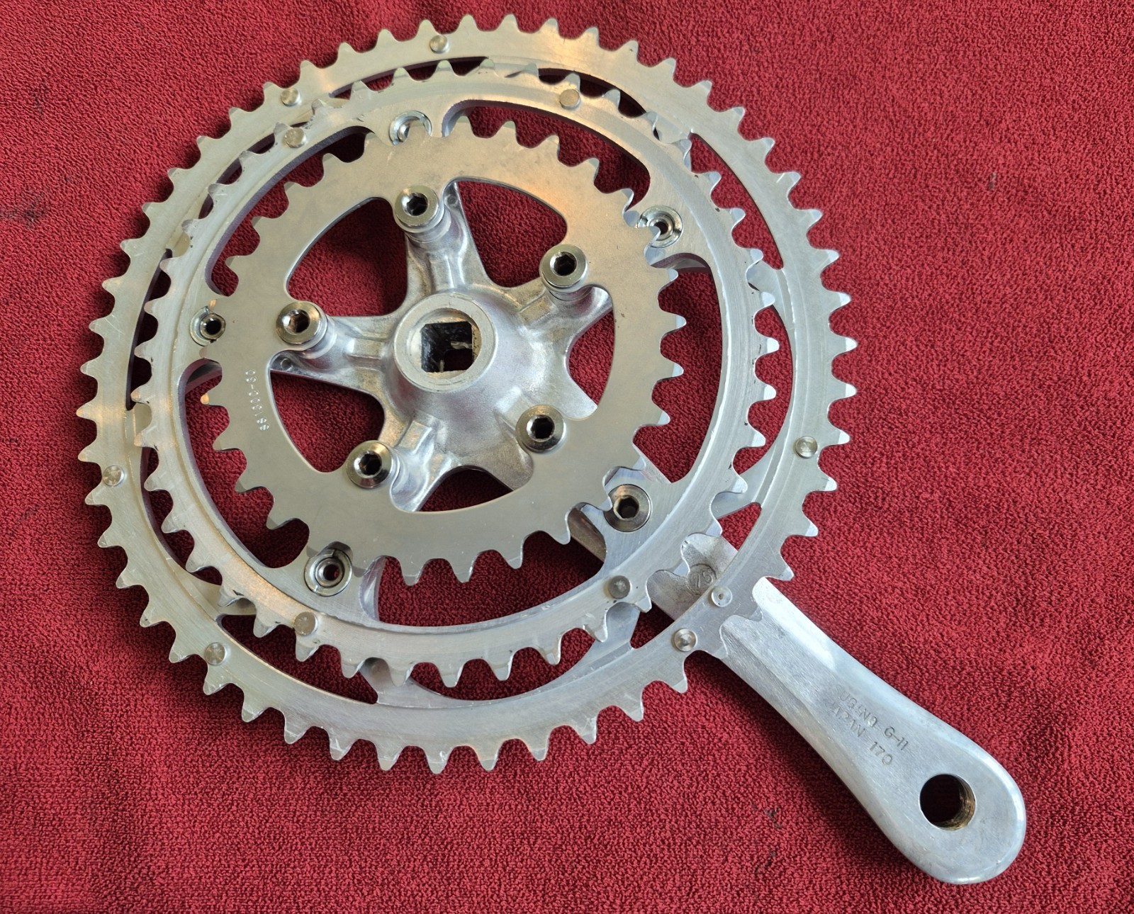 SUGINO RD5000 Road Triple Crank with Chainrings and Bottom Bracket – 170 mm