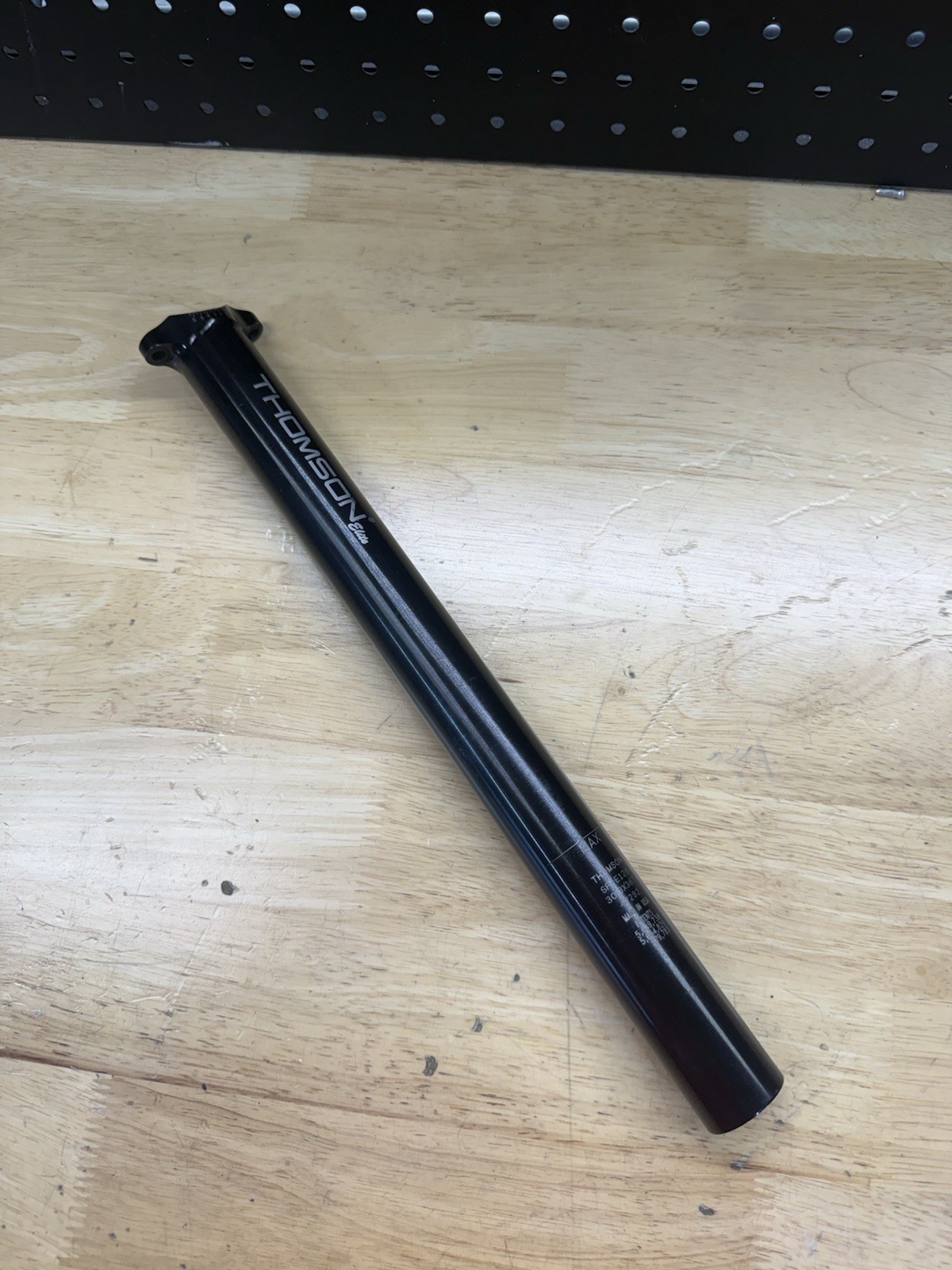 THOMSON Elite ZERO Setback 30.9mm x 367mm Black Seatpost