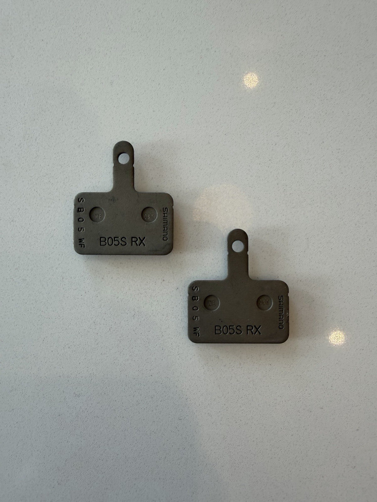 Shimano B05S-RX B-Type Disc Brake Pads Shape: Shimano B-Type Resin Pair EBPB05SR