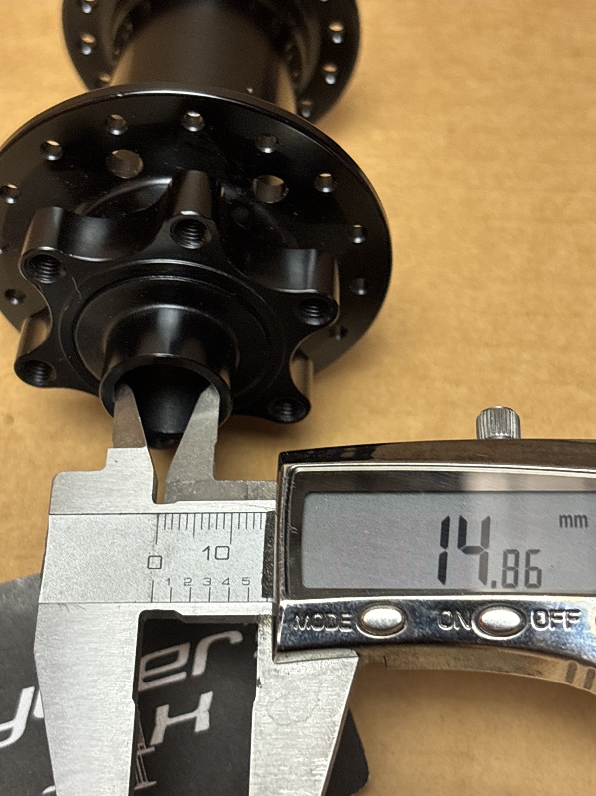 NEW 32H Stan’s NoTubes Neo Bicycle Front Hub 15×100 TA 6 Bolt Disc Gravel Road