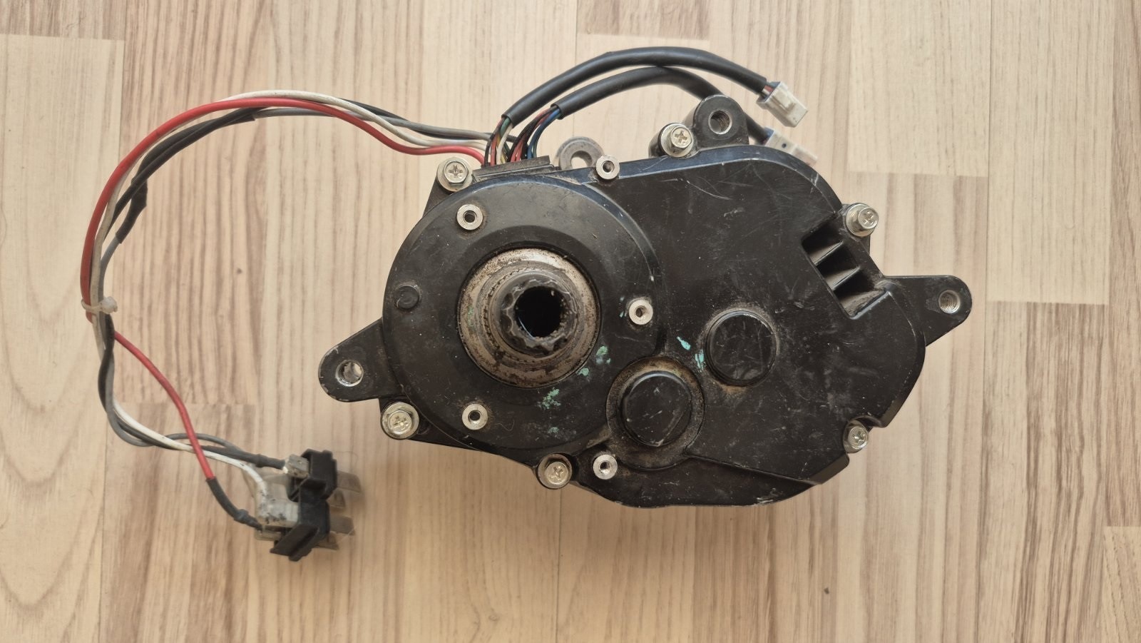 Panasonic NUA212F Mid-drive motor for electric bicycles