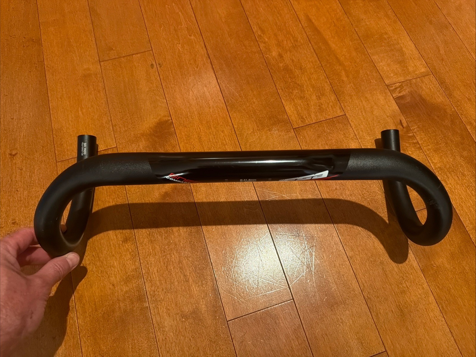 FSA Energy Compact Handlebar Black, 31.8 x 420mm (Takeoff)