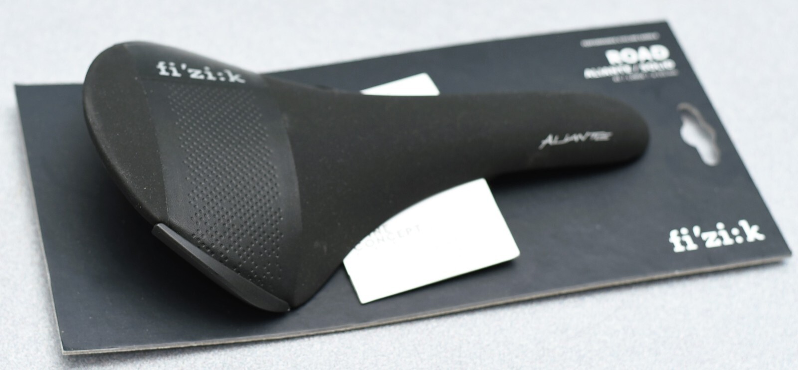 Fizik Aliante R3 Saddle – Kium, Black, Large