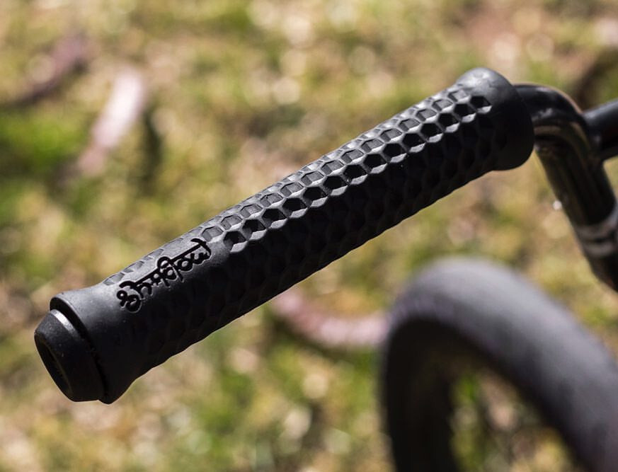 SHADOW CONSPIRACY MAYA BMX BIKE BICYCLE GRIPS + BAR ENDS SUBROSA SCI FI PURPLE