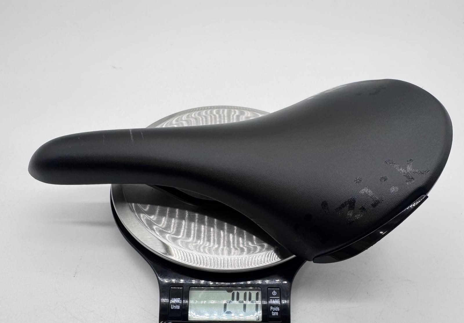 Fizik Aliante Large Saddle Bull Spine Concept Black Italy Made