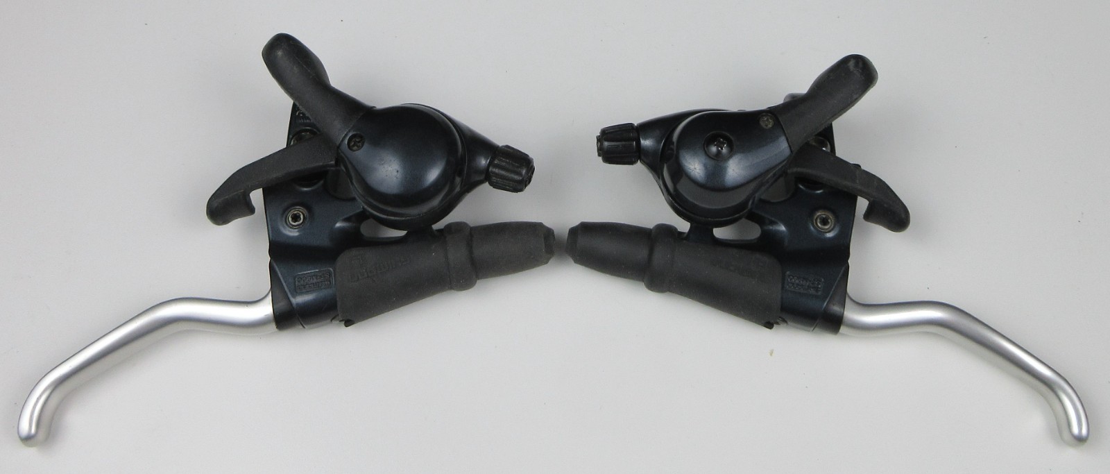 Shimano XTR ST-M900 3×8 Speed Shifter – Brake Levers Excellent!