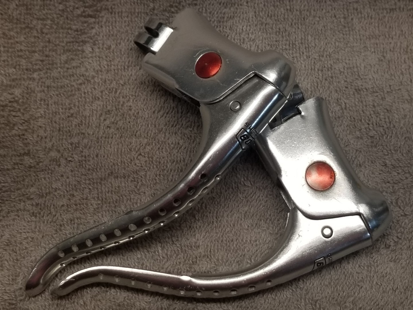 Vintage Shimano 600 Brake Levers Arabesque Pair Non-Aero Silver Drilled 23.8mm