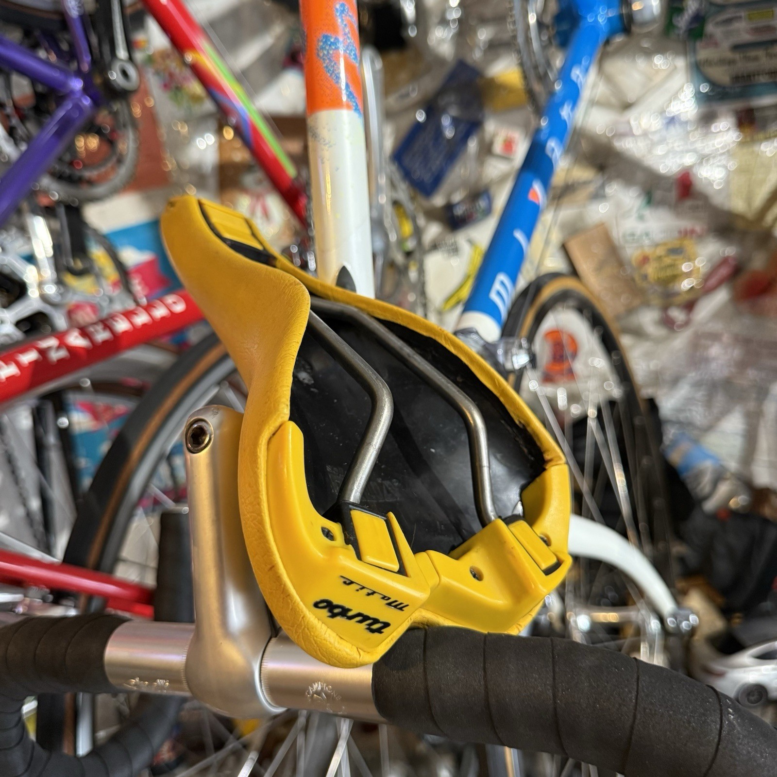 VINTAGE 1980’s / 90’s SELLE ITALIA TURBOMATIC SADDLE RARE TITANIUM RAILS YELLOW