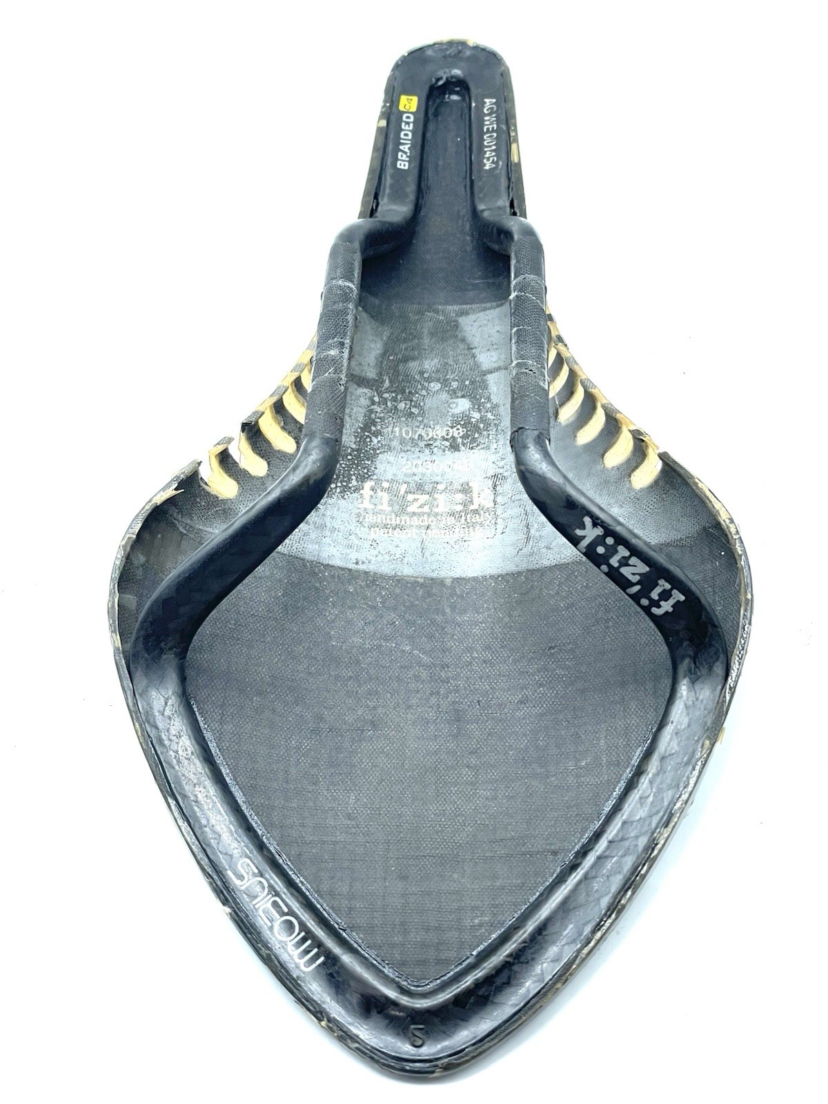 Fizik Arione K:1 Mobius Full Carbon Saddle Handmade In Italy
