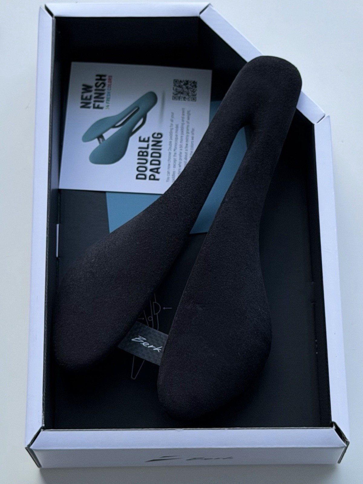 Berk Ploh Carbon Rails Saddle 143mm, Double Padded, Alcantara: 98 g ± 5 g