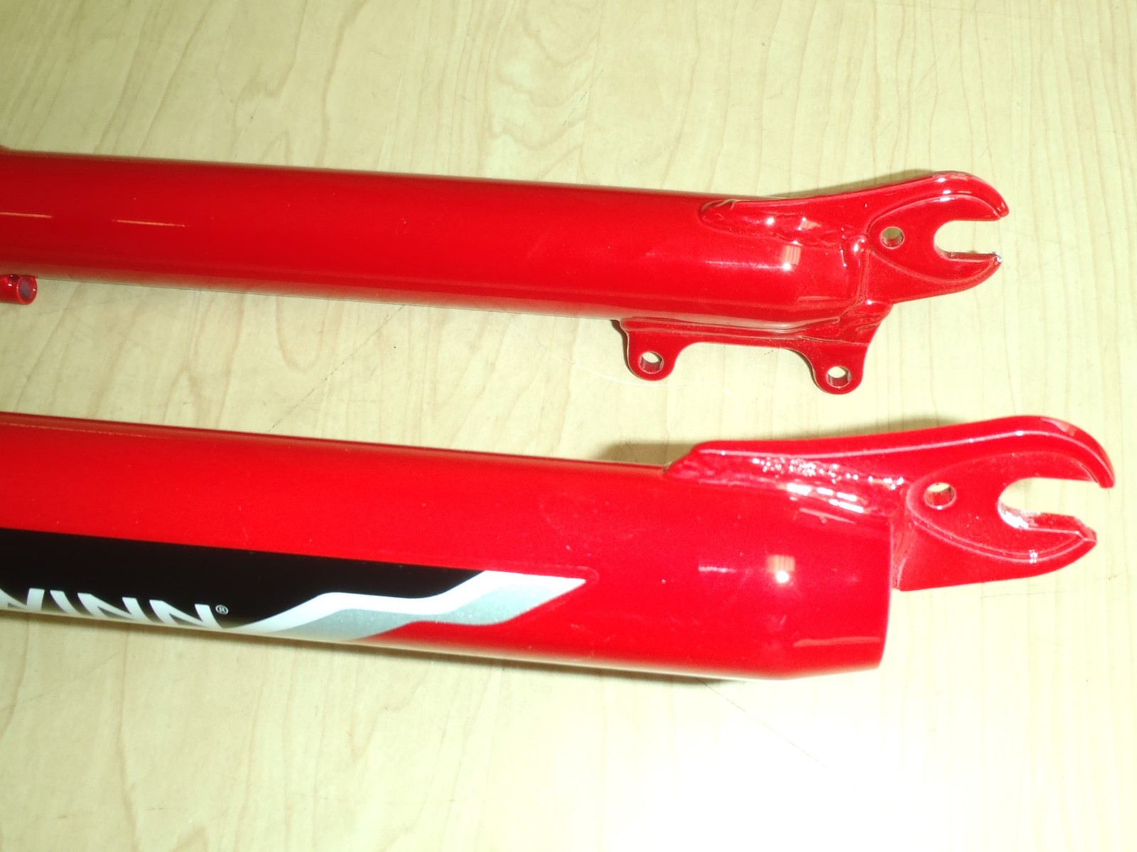 SCHWINN 700C MOUNTAIN BICYCLE RED SUSPENSION FORK BIKE PARTS 487-2