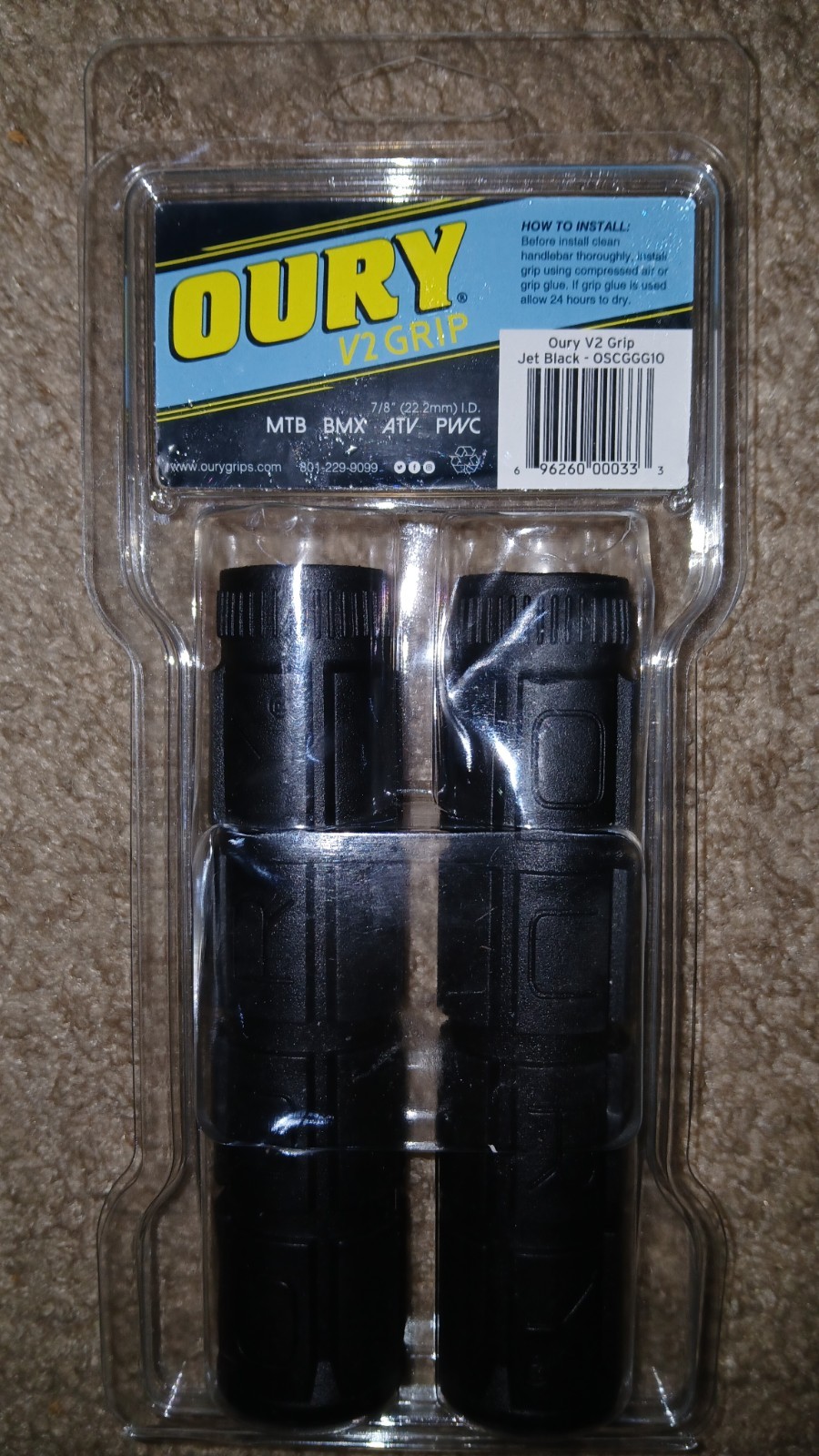 OURY V2 GRIPS-MTB-ATV-PWC-BMX-NEW-JET BLACK-7/8″-U.S.A