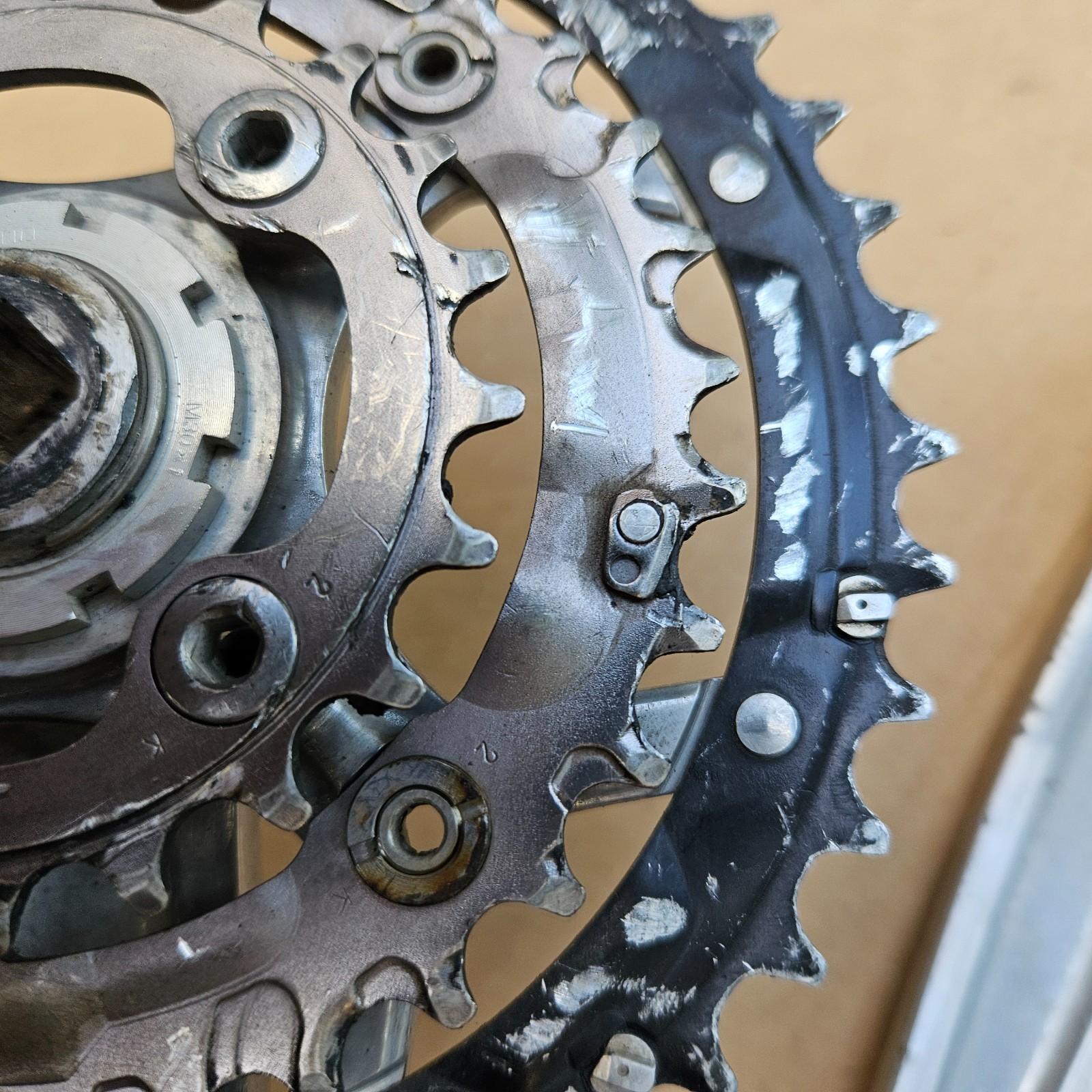 Shimano Deore LX 175mm Triple Crankset FC-M569 44/32/22 Square Taper 104/64 BCD