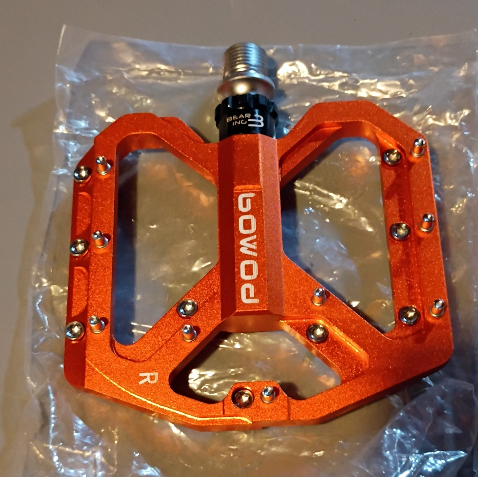 BOWOD Mountain Bike Pedals Wide Platform MTB Flat Pedals 9/16 Anodized Orange