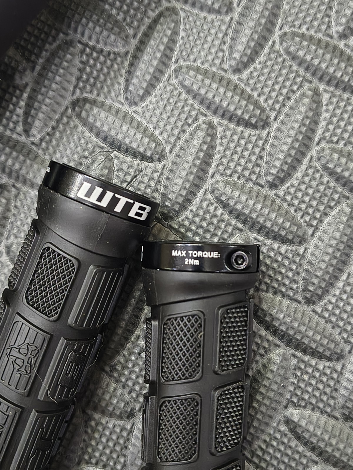 WTB Volt 130mm x 255mm Saddle & Grips Set