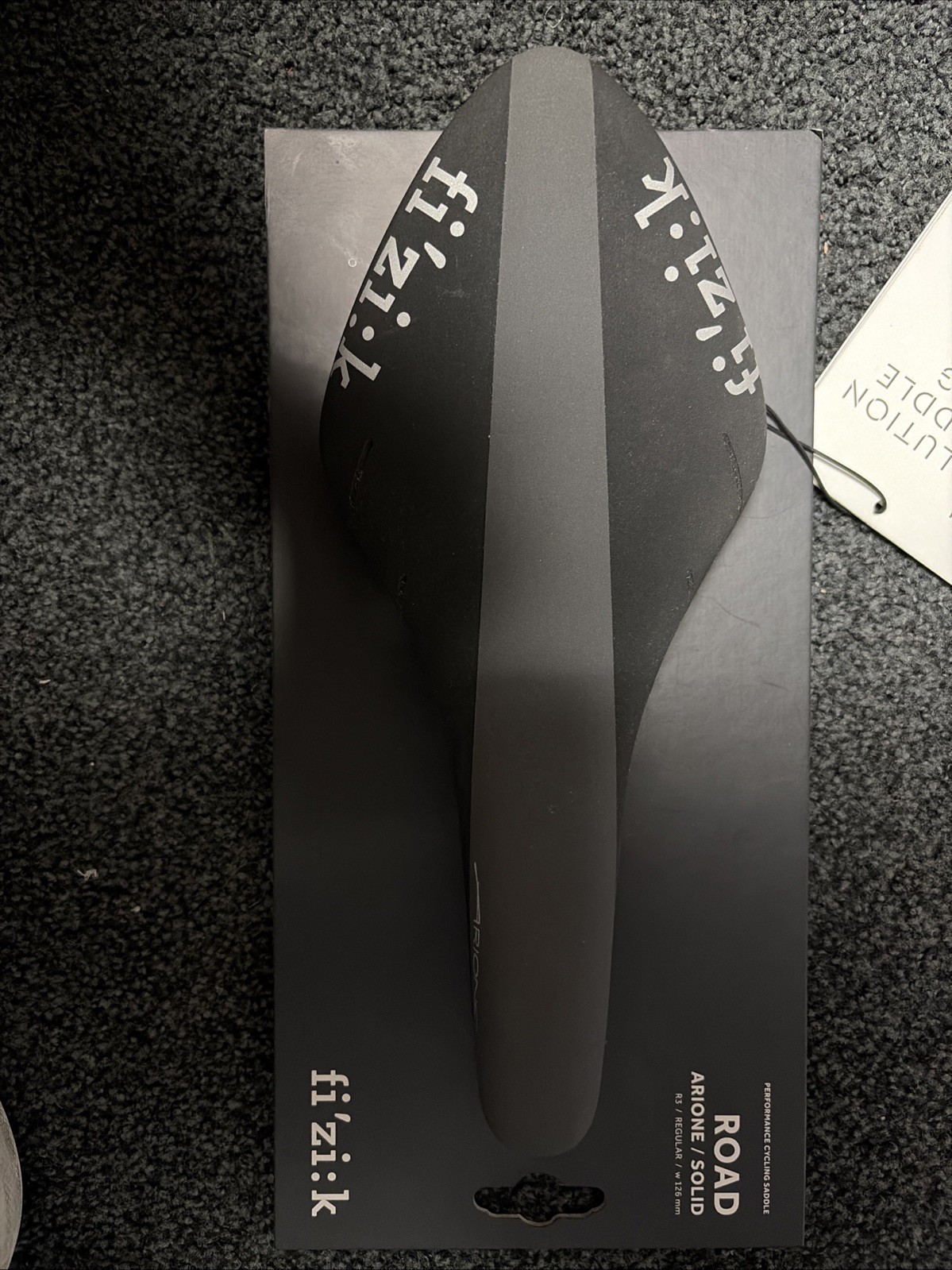 New Fizik Arione R3 Kium Black Road Saddle Regular 126mm Width