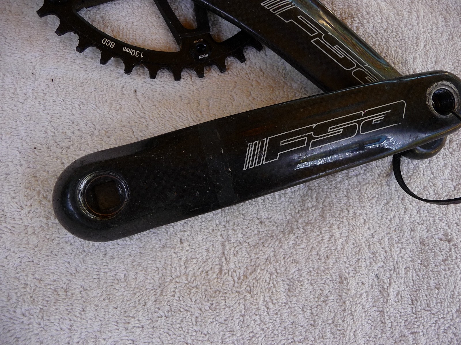 FSA square taper carbon crankset 130bcd, 38 tooth narrow wide chainring ISO 175