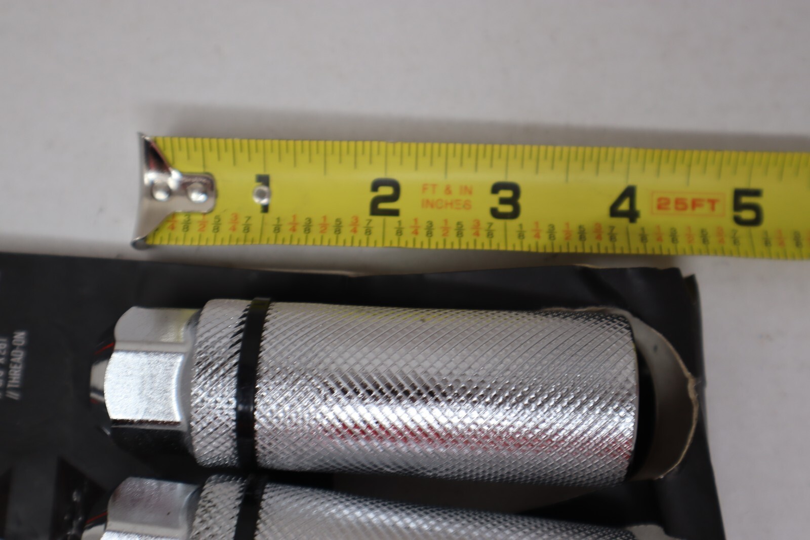 Black Ops Knurled Grooved 33mm Dia Thread On 3/8″ x 26T Lead Foot Axle Pegs