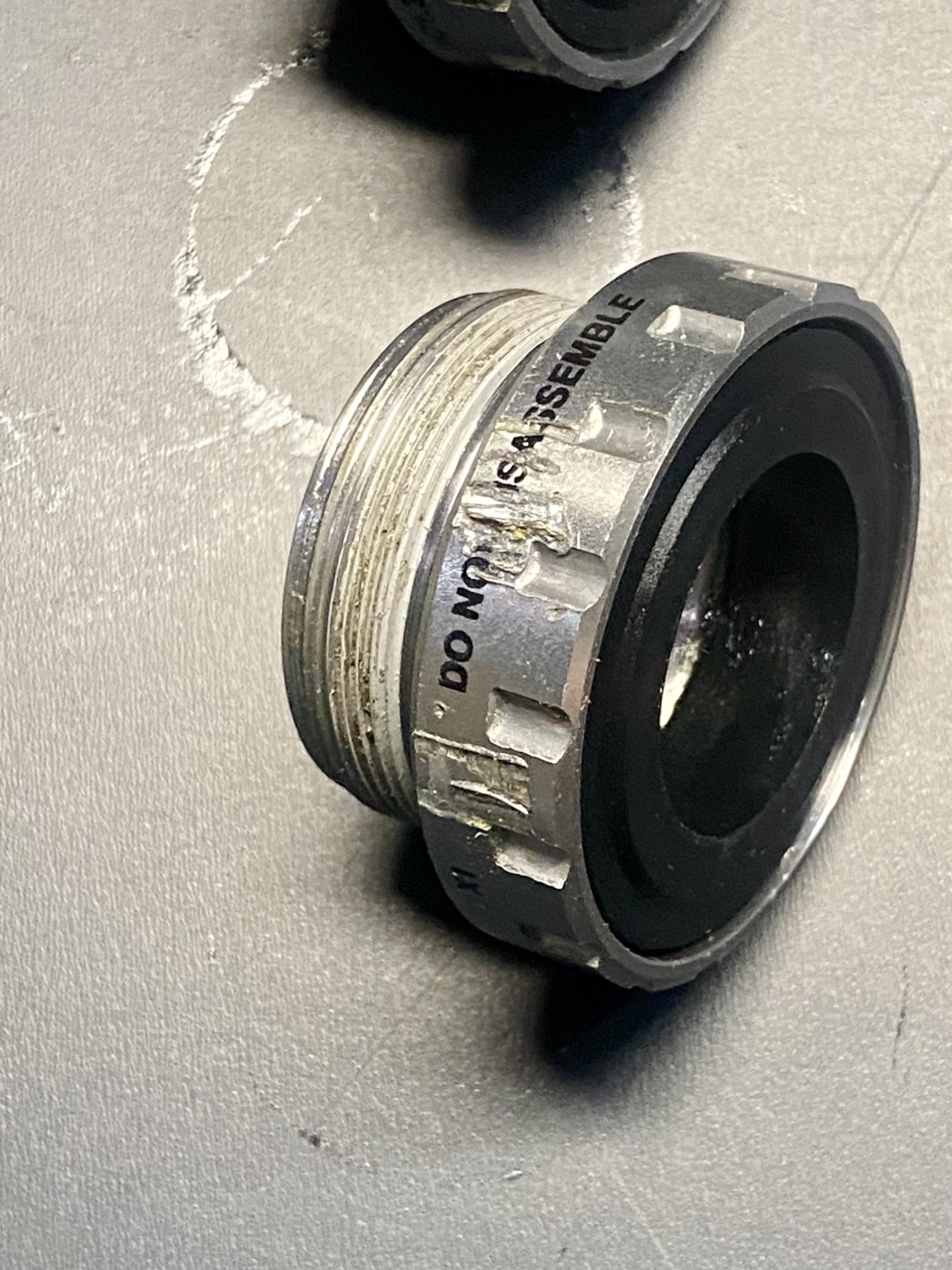 Shimano BB-RS501 Bottom Bracket English BSA 68mm hollowtech II 24mm Road Silver