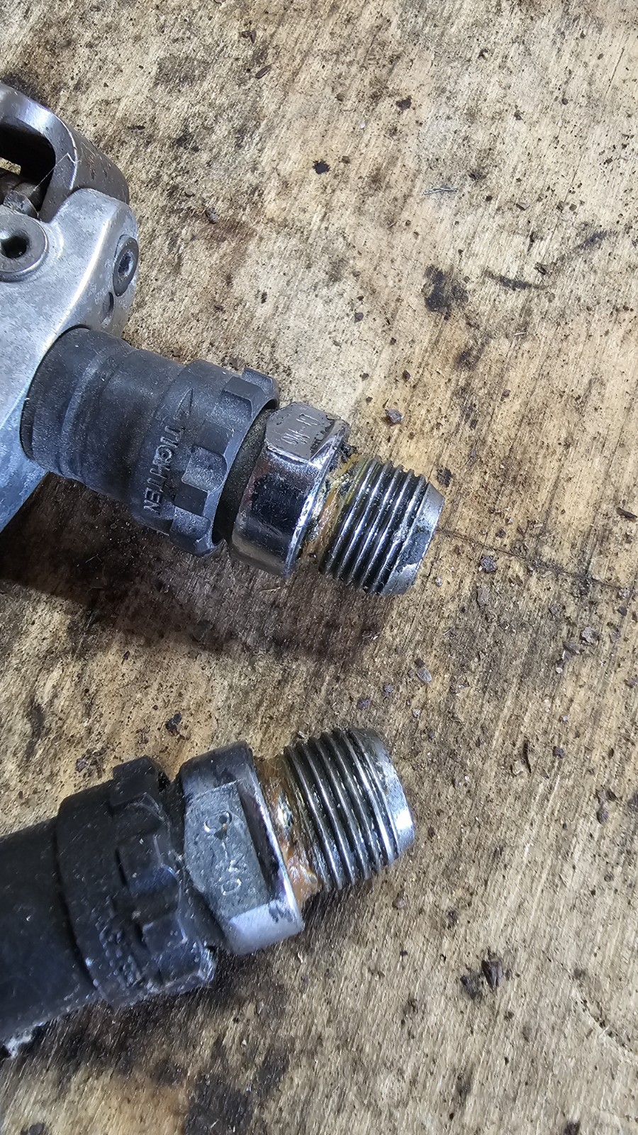 VINTAGE SHIMANO XTR PD- M858 SPD CLIPLESS MOUNTAIN BIKE PEDALS – NO CLEATS