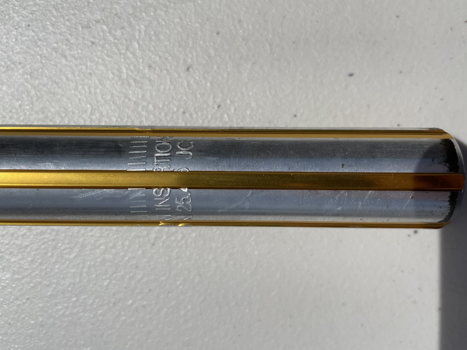 Black-Ops Fluted Seatpost 25.4 mm x 350 mm w/Clamp Silver and Gold