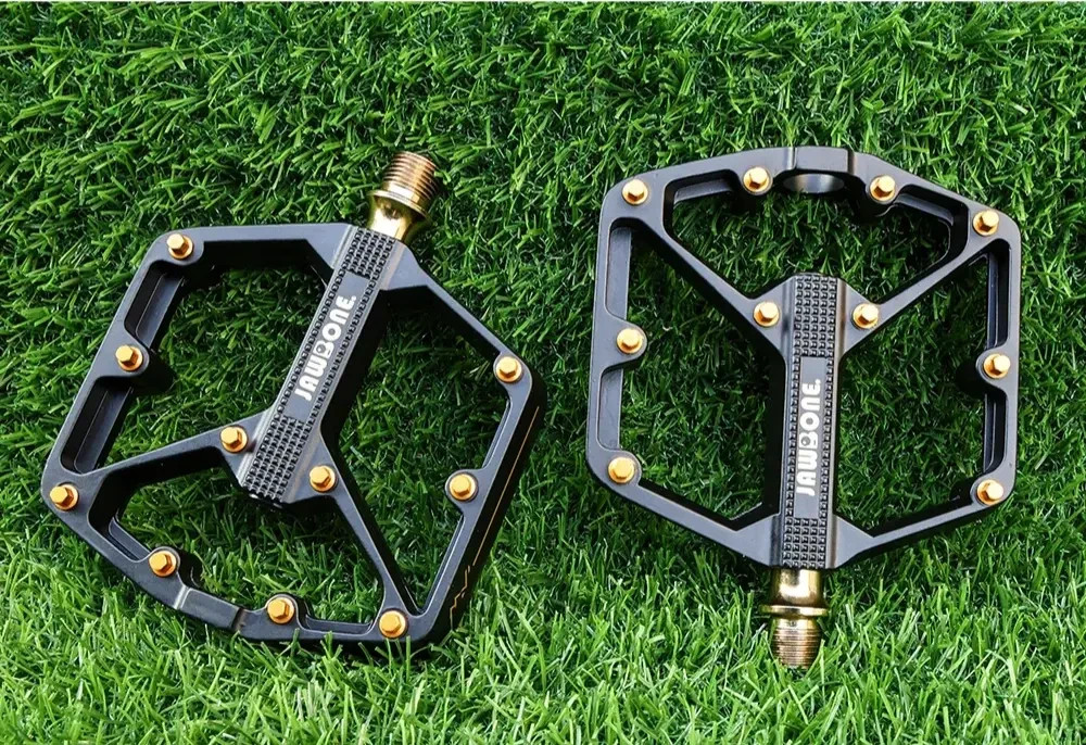 MTB Flat Bike Pedals 9/16″ Aluminum Alloy Sealed Bearing Platform Bicycle Pedals