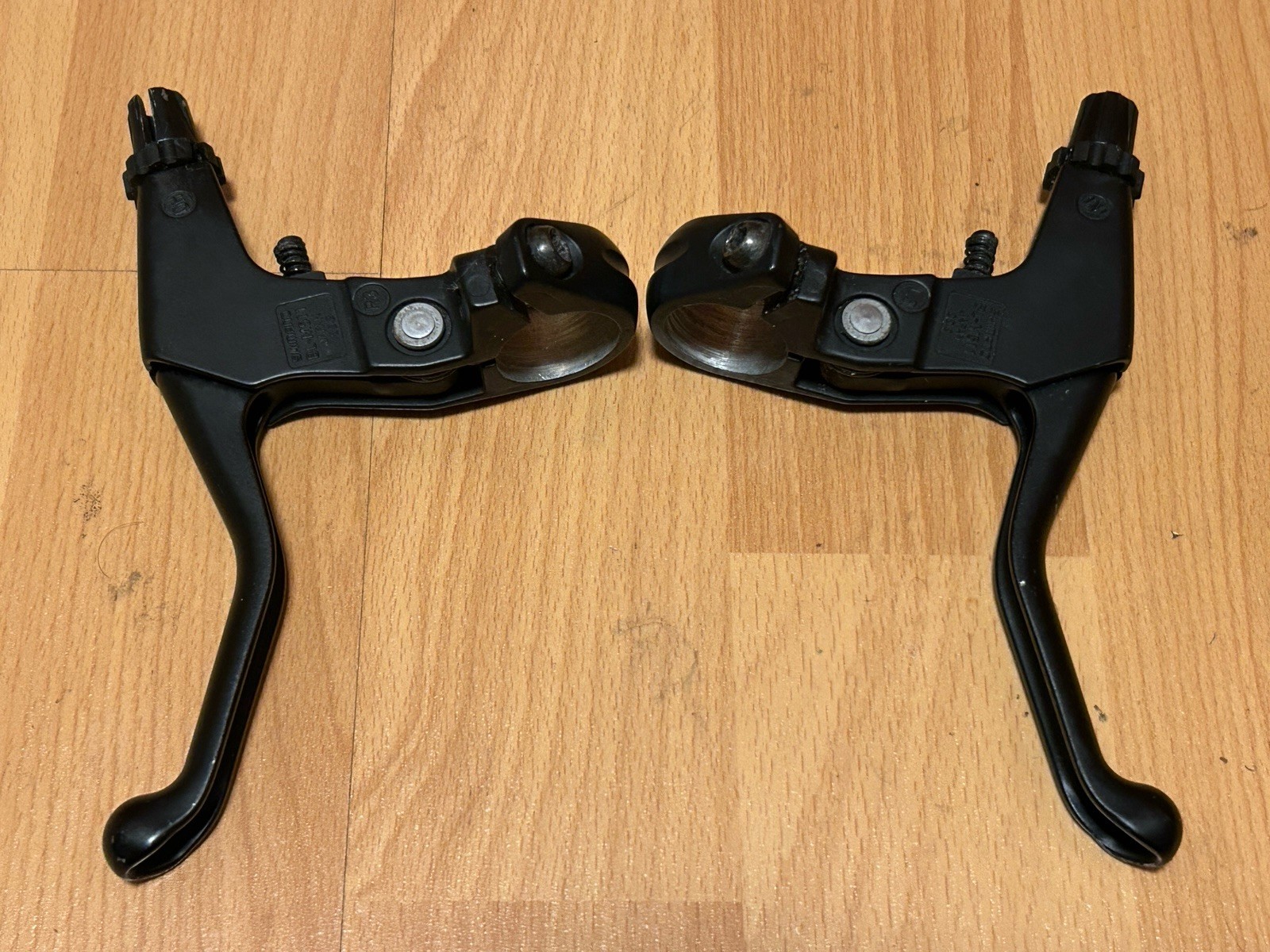 Shimano Deore BL-M511 V-Brake Levers Black 2-Finger Linear Pull Mechanical Disc