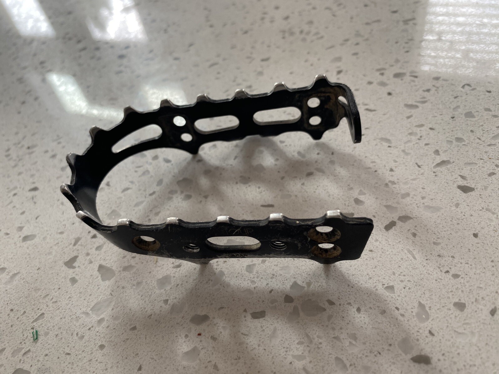 Suntour XC Pro Pedals WTB Suntour Grease Guard Pedal Set 9/16″ Right Cage Only