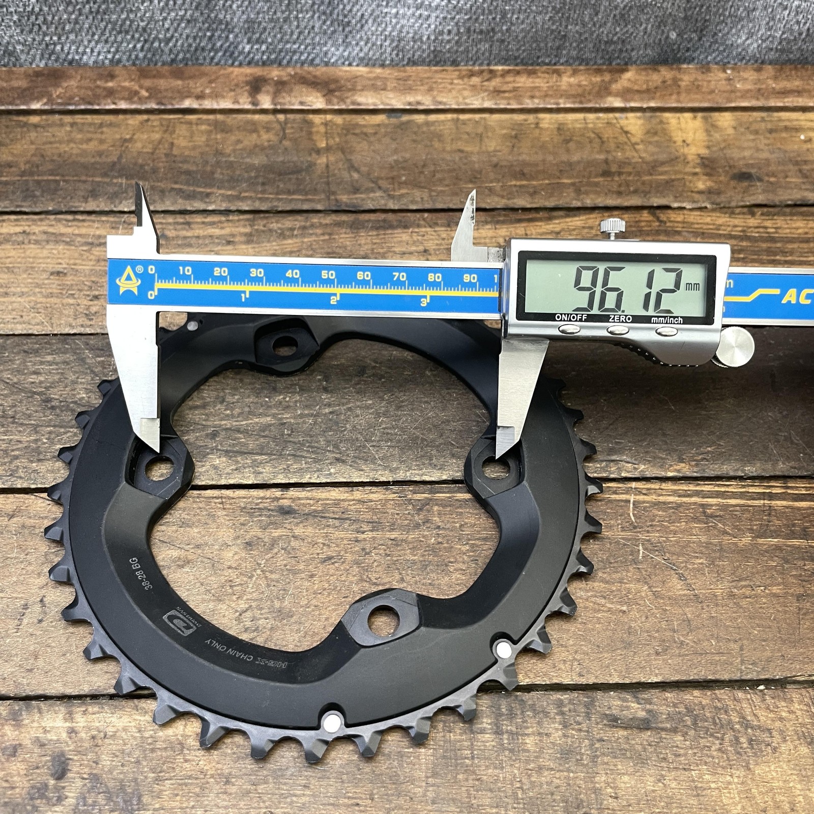 Shimano 38T Chainring 96 BCD 4-Arm Black Asymmetrical MTB HG-X DynaSys Outer