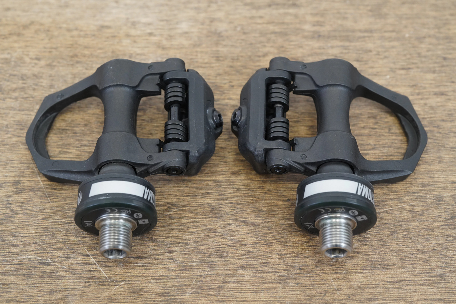 Favero Assioma Duo Dual Power Meter Road Pedals Charger 302g