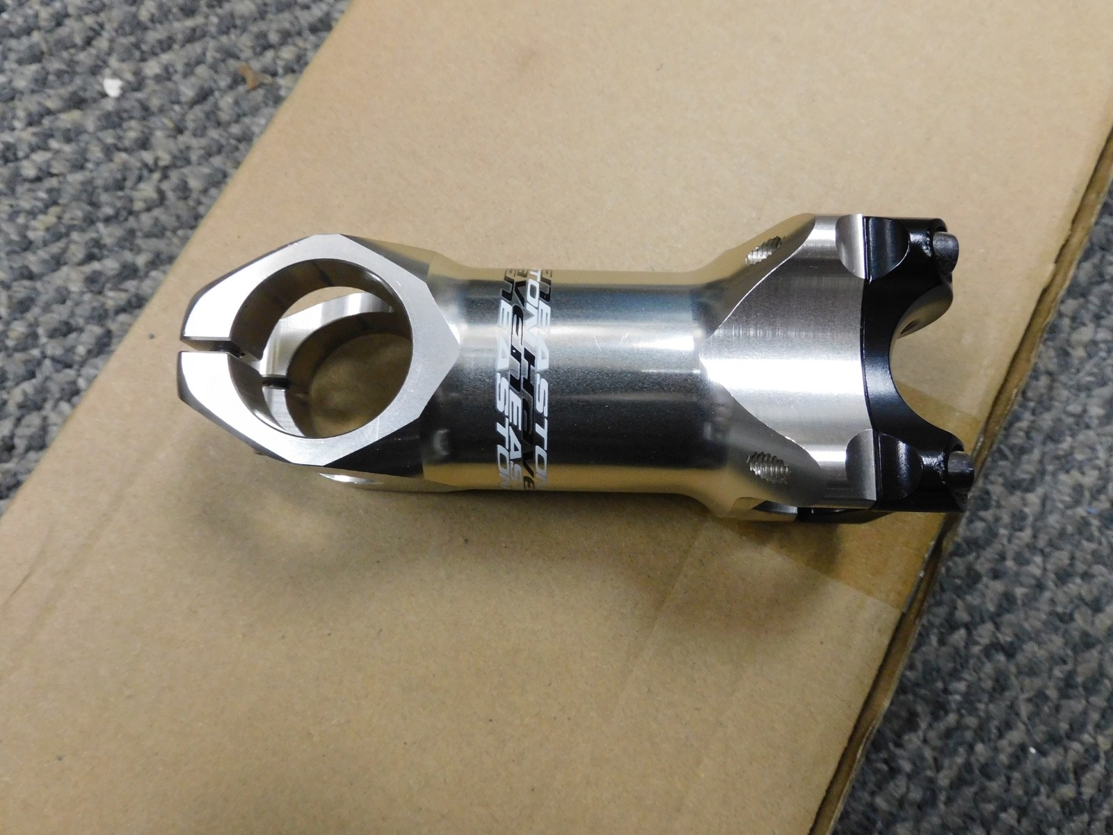 EASTON Haven BLACK FACEPLATE & Silver 0°x85mm 31.8 Stem (Used)