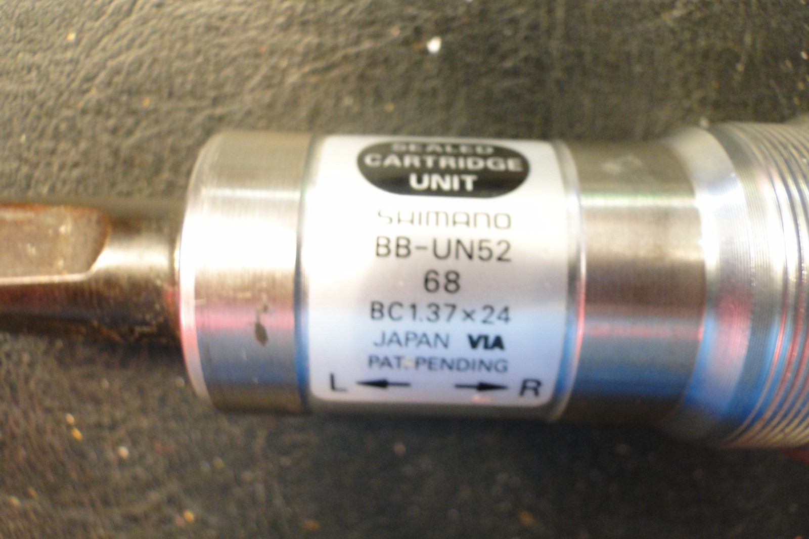SHIMANO BOTTOM BRACKET Square Taper 68mm BB-UN52 BC 1.37×24 113mm Spindle Length