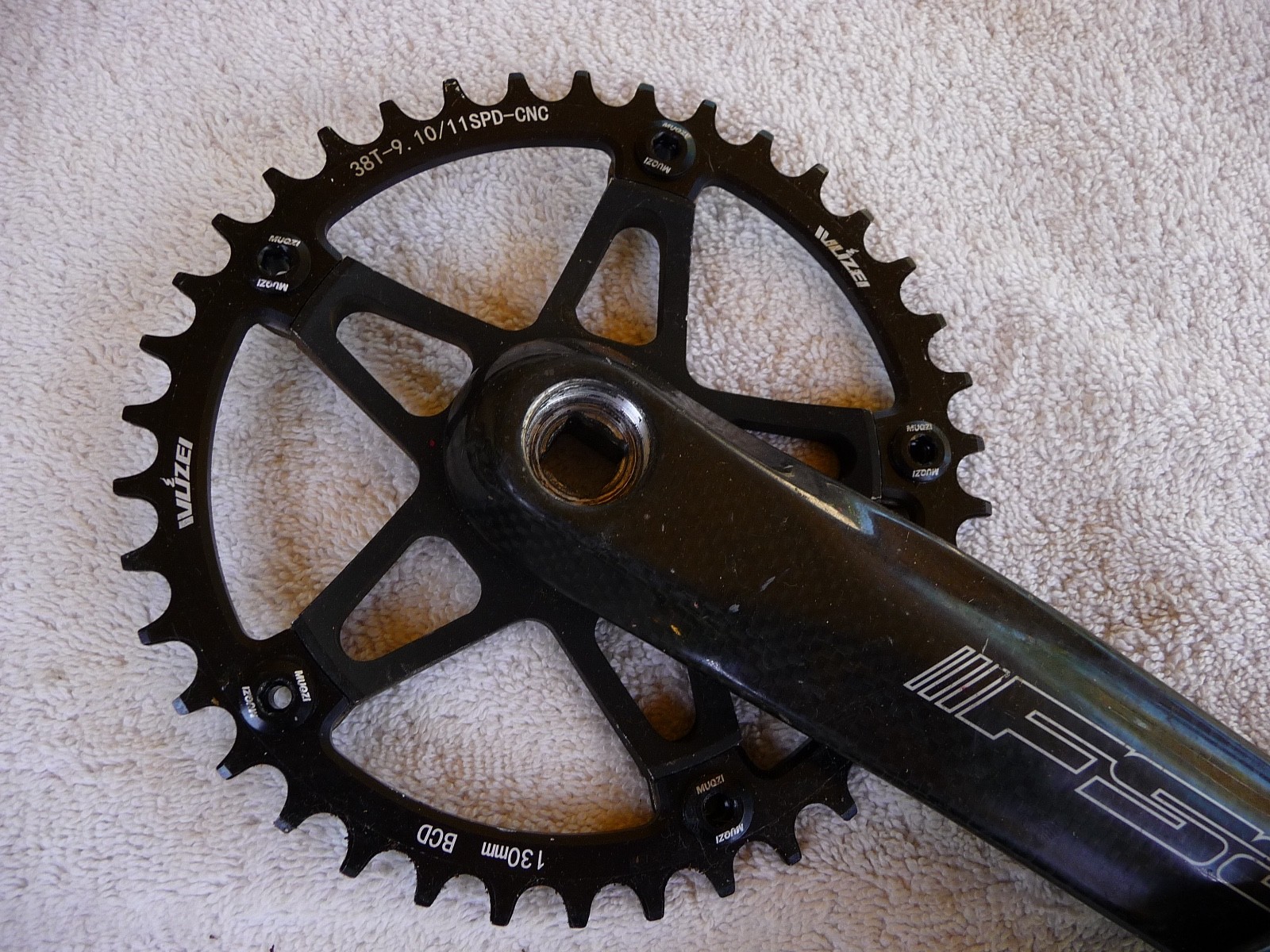 FSA square taper carbon crankset 130bcd, 38 tooth narrow wide chainring ISO 175