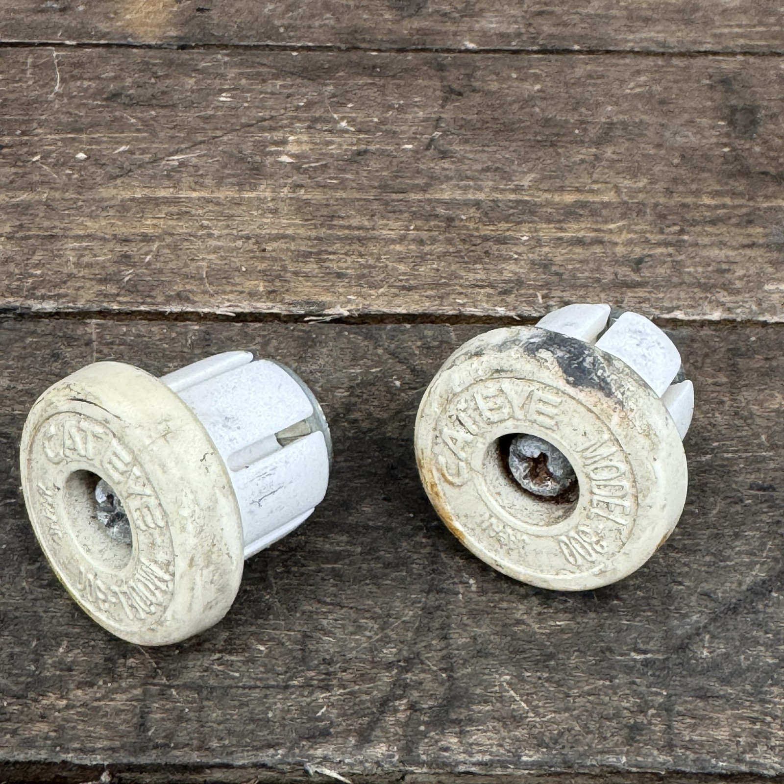 Vintage CatEye Model 300 White Handlebar Bar End Plugs Pair Japan MTB Road Bike
