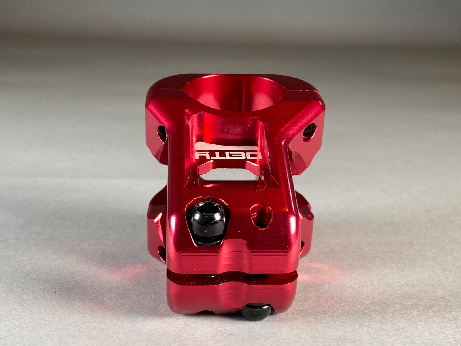 NEW Deity Cavity Stem, Red, 35mm Length x 31.8mm Mountain Bike STEM
