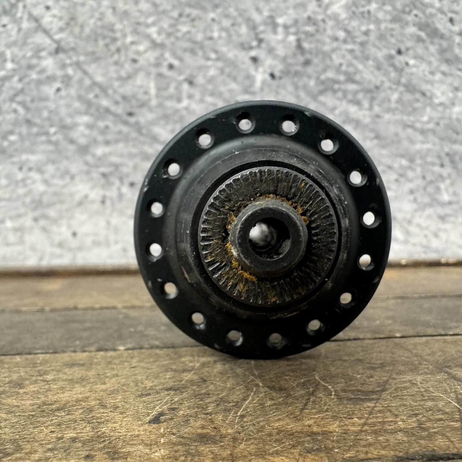 Bontrager Rear Bicycle Hub 32h Shimano Freehub 135mm 390g 90s MTB Alloy Vintage