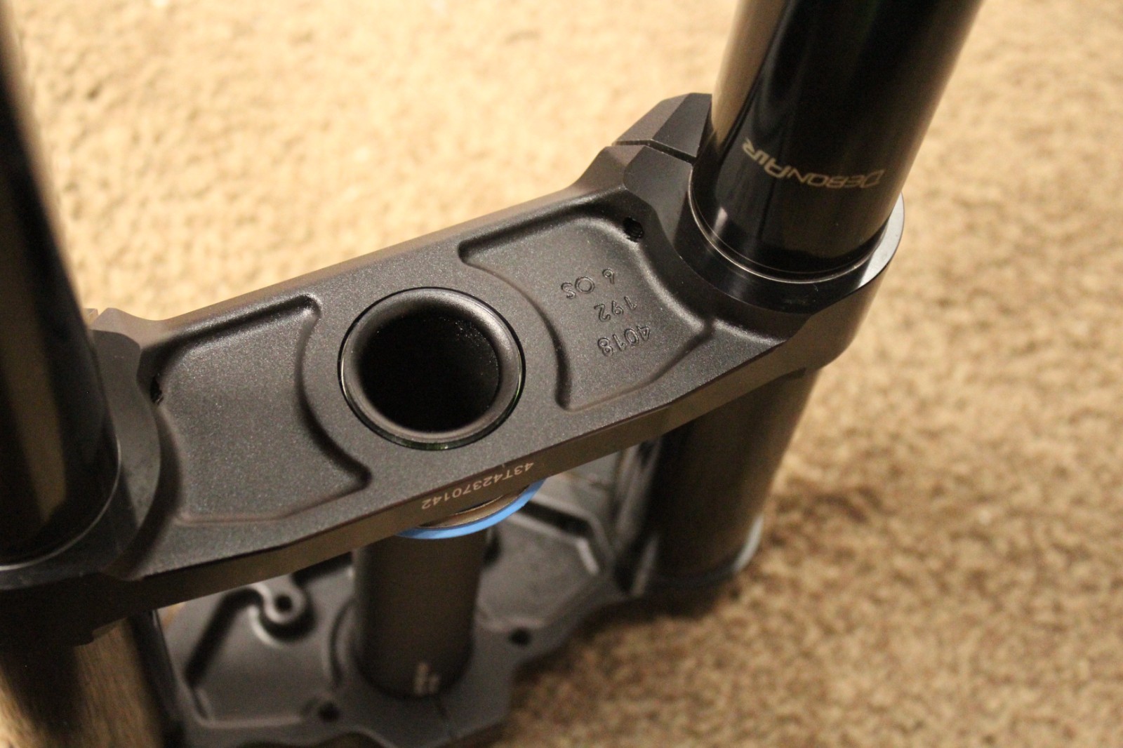 NEW RockShox BoXXer Suspension Fork 29″ 200mm 20x110mm DH Downhill Straight MTB