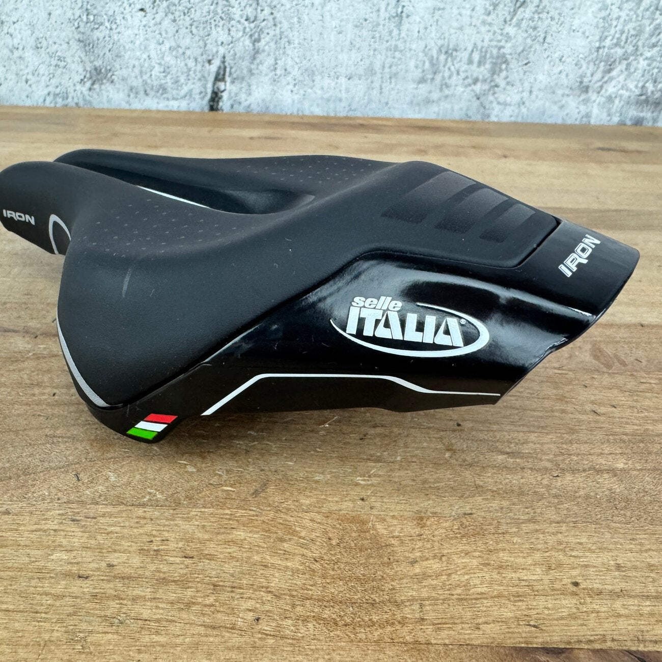 Selle Italia Iron 7x7mm Steel Rails Large 152mm Bike Saddle 293g
